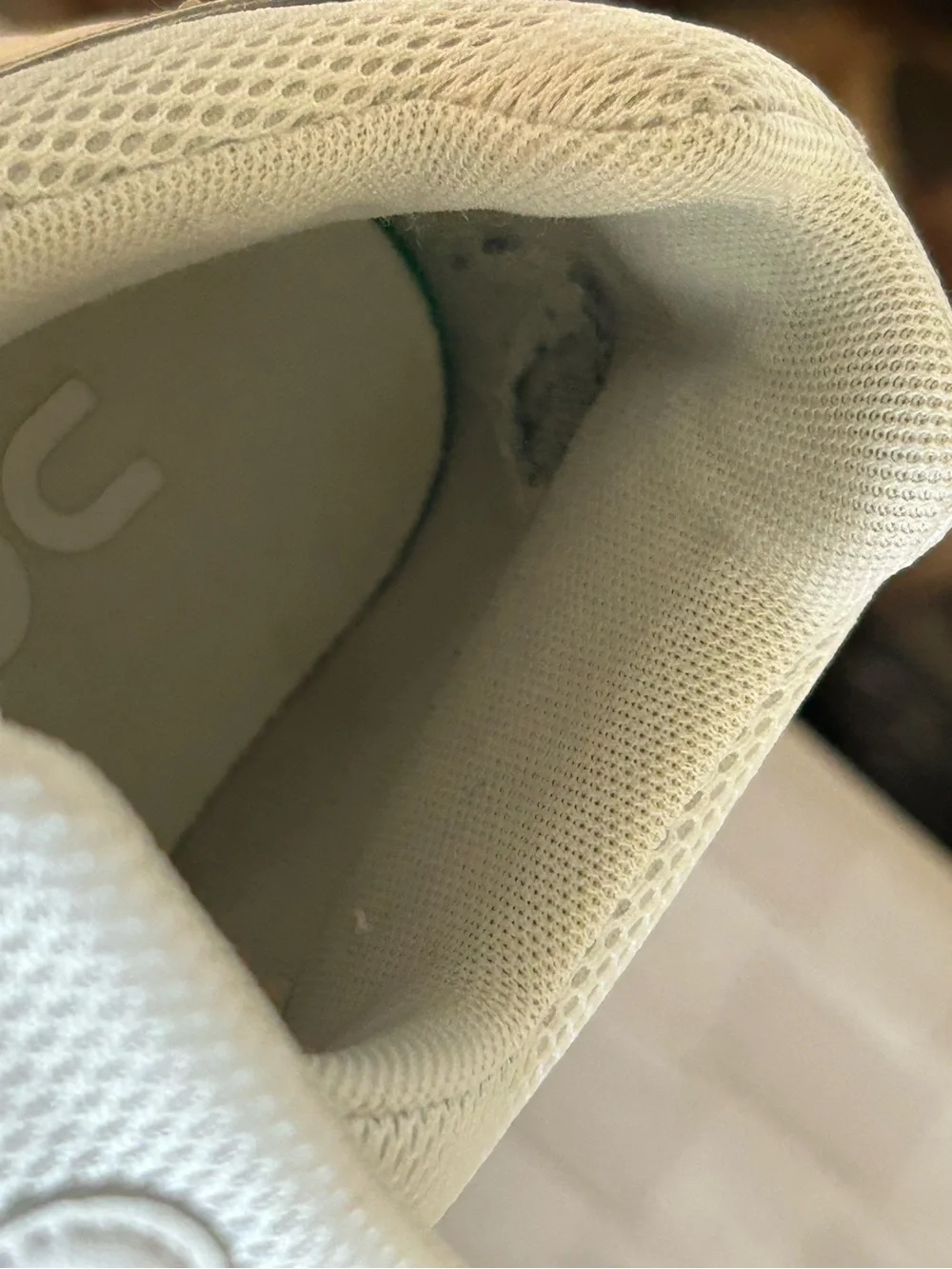 On Running The Roger Advantage Tennis Sneakers in All White